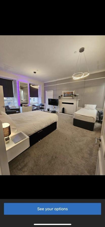 Luxury Family Room With Private Bathroom In The Heart Of 爱丁堡 外观 照片