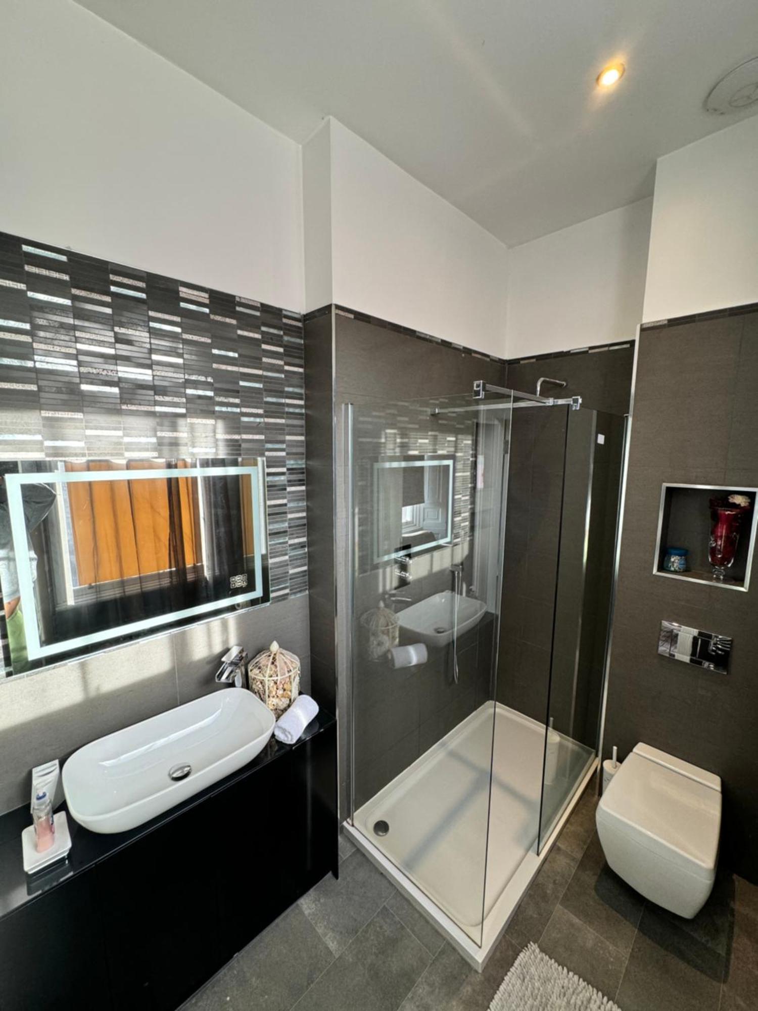 Luxury Family Room With Private Bathroom In The Heart Of 爱丁堡 外观 照片